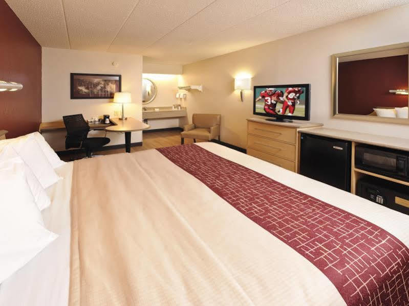 Red Roof Inn Akron Exterior foto